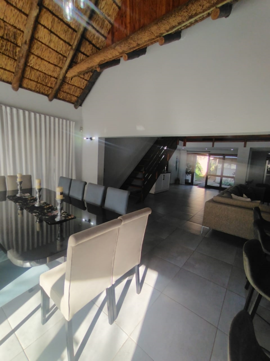 7 Bedroom Property for Sale in Lakeland North West